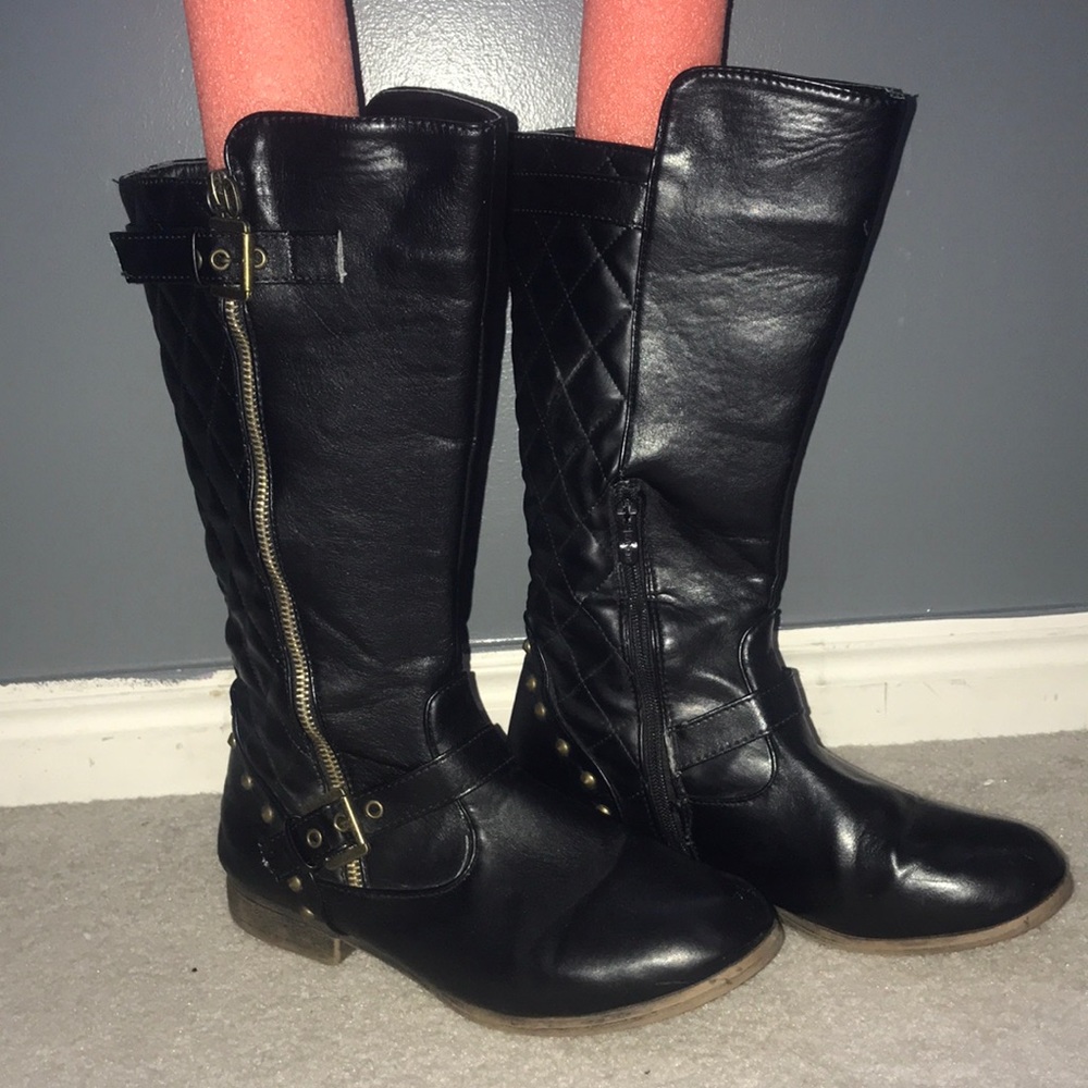 Black boots